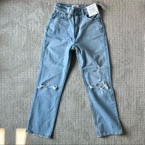 NWT Abercrombie & Fitch Ankle Straight Ultra High Rise Sz 2